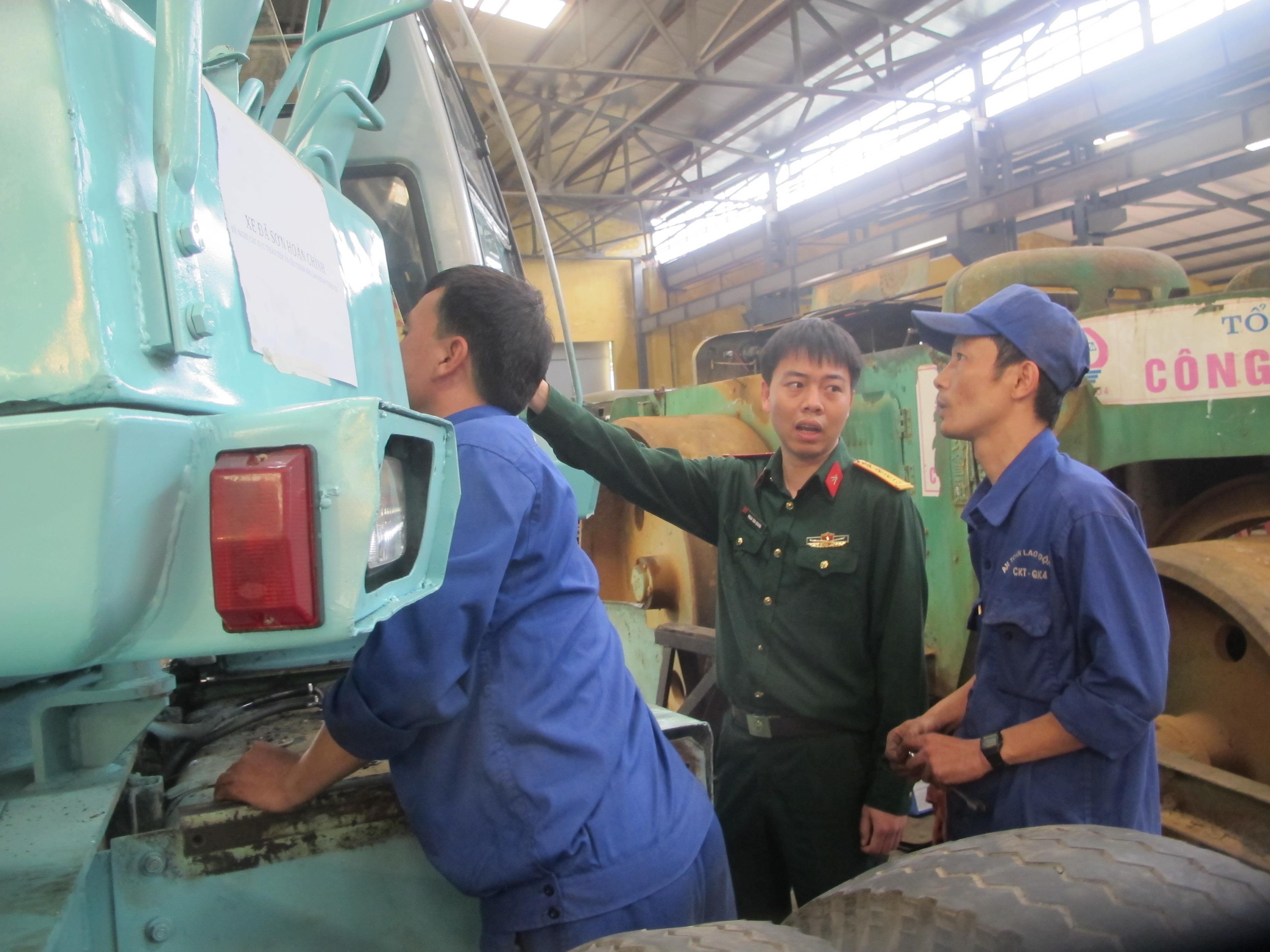 Phó giám đốc xưởng say mê sáng tạo